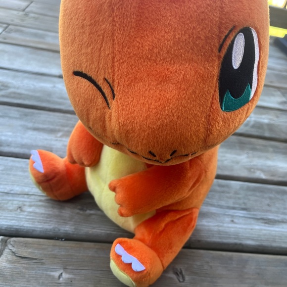 Charmander Winking  Pokemon Banpresto Bandai Spirits Plush 13" Doll - Picture 2 of 10